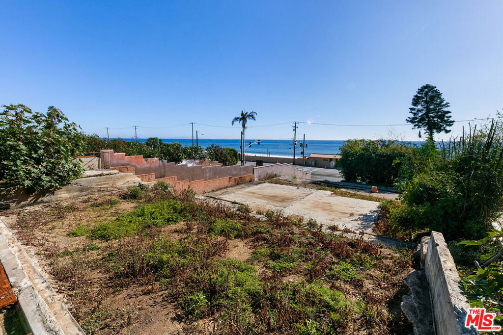21443 Pacific Coast Highway Property Photo 9