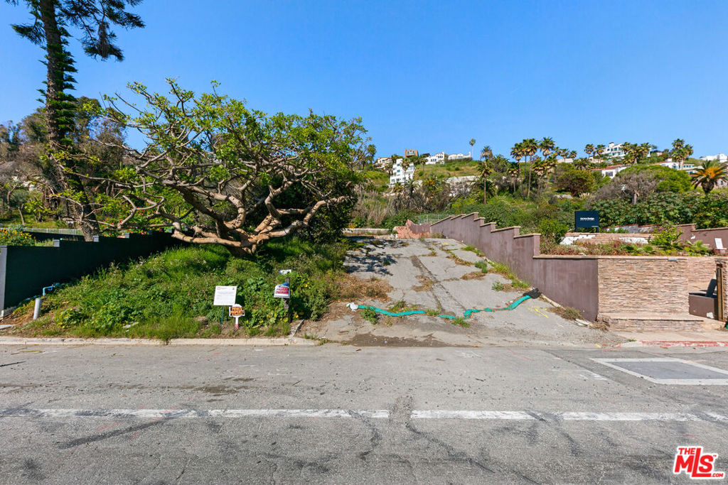 21443 Pacific Coast Highway Property Photo 10