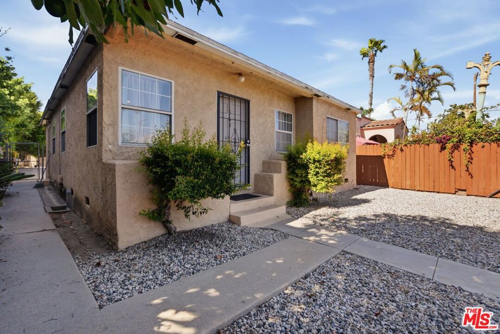 563 Brooks Avenue Property Photo 4
