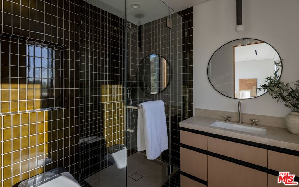 8636 Edwin Drive Property Photo 45