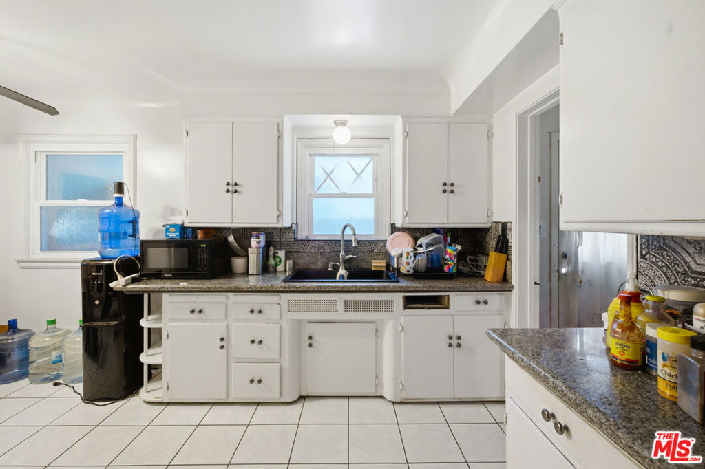 3237 W 74th Street Property Photo 14