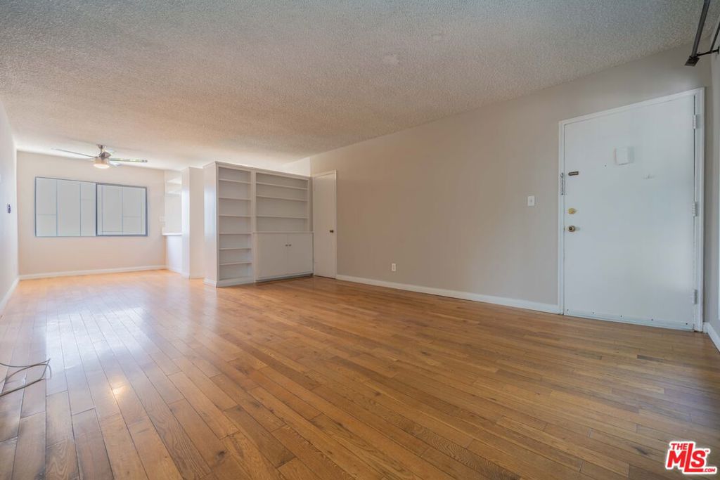 941 N San Vicente Boulevard 1 Property Photo 5