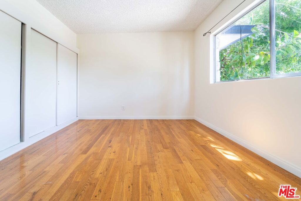 941 N San Vicente Boulevard 1 Property Photo 15