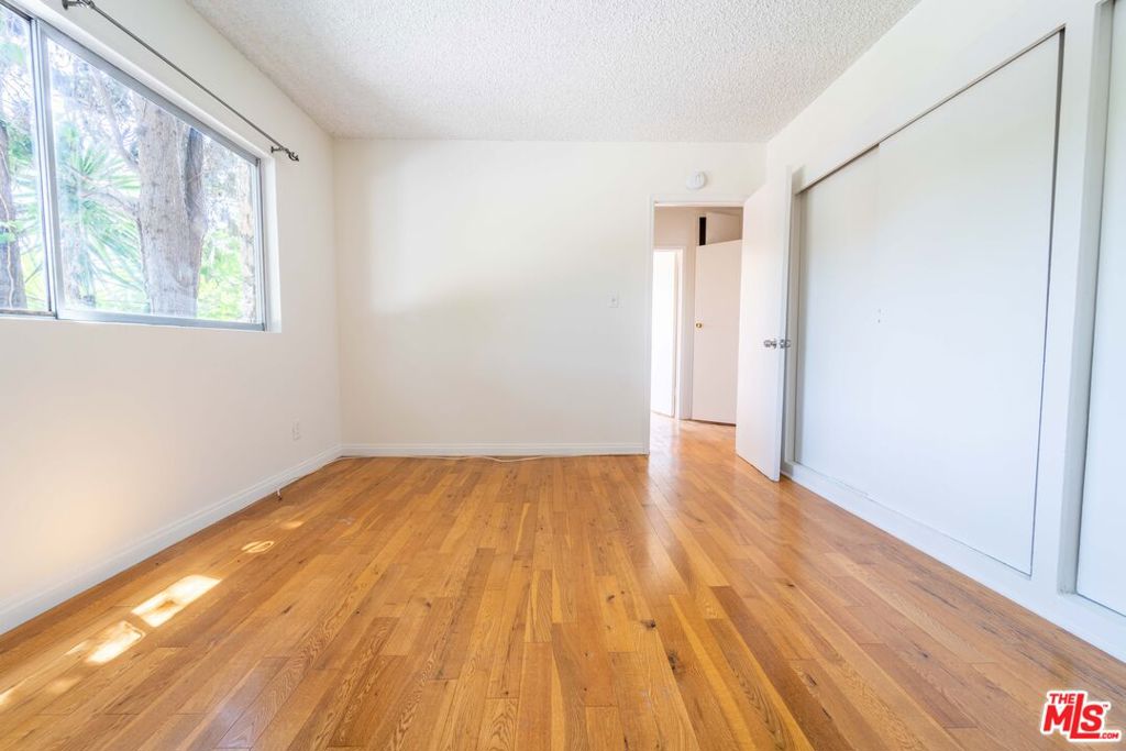 941 N San Vicente Boulevard 1 Property Photo 16