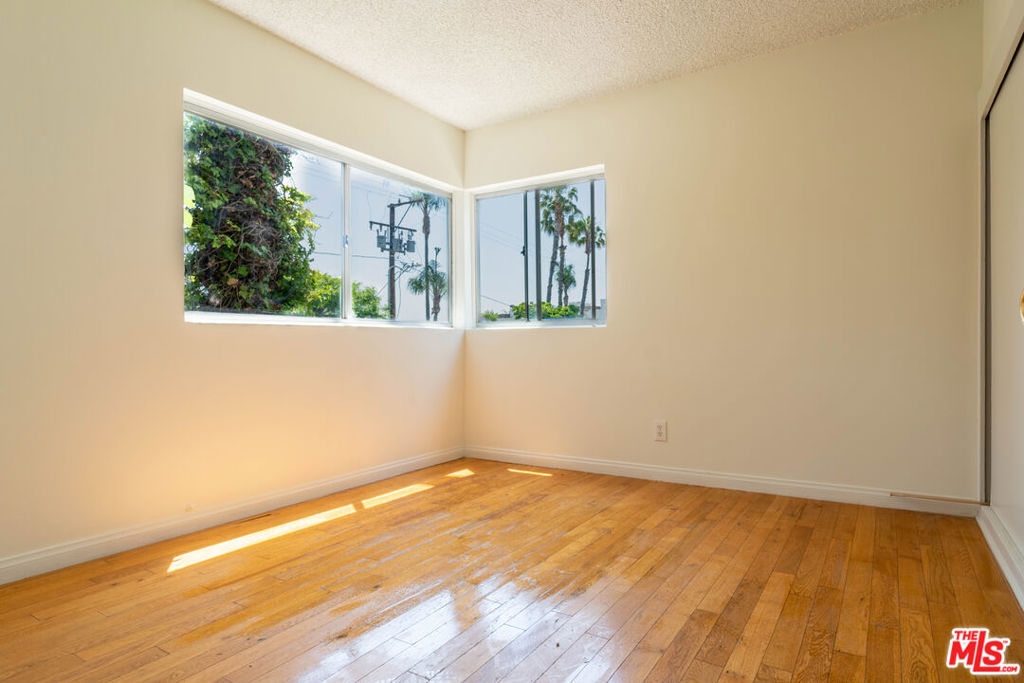 941 N San Vicente Boulevard 1 Property Photo 21