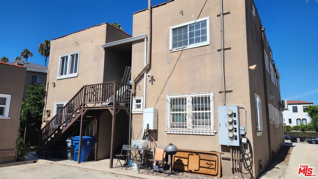 1180 S Bronson Avenue Property Photo 2