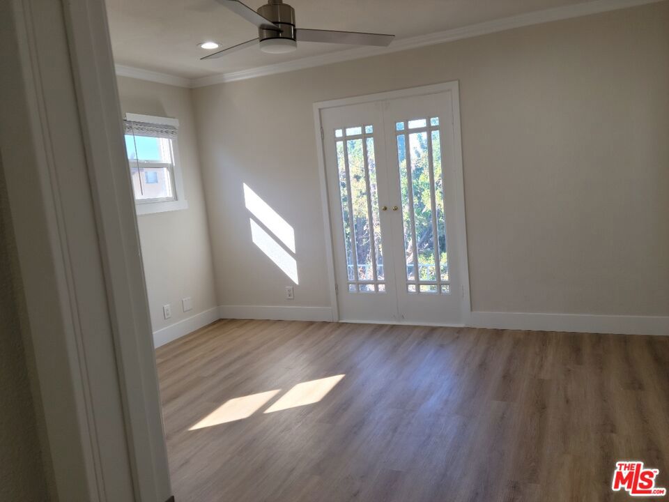 1180 S Bronson Avenue Property Photo 4