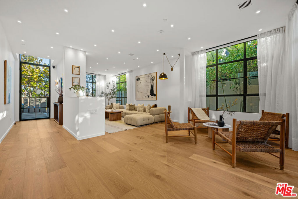 745 Sunset Avenue Property Photo 3