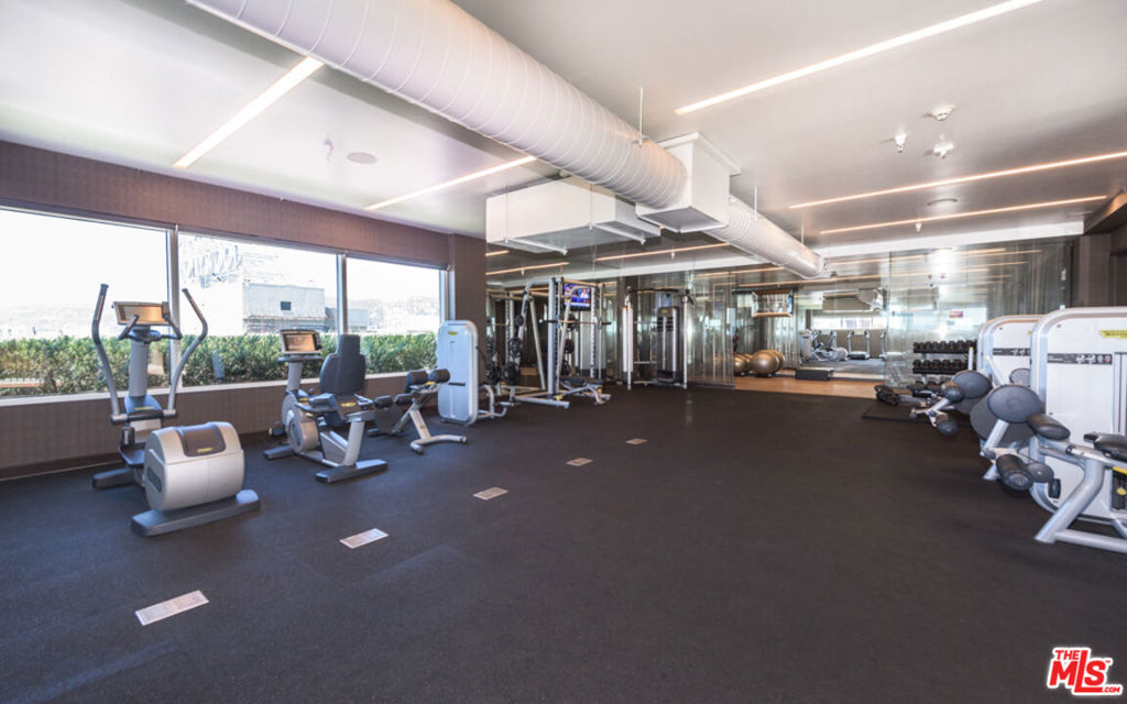 6250 Hollywood Boulevard 4e Property Photo 15