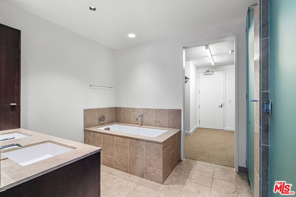 6250 Hollywood Boulevard 4e Property Photo 49