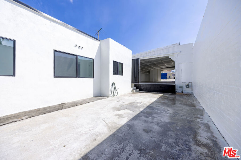 718 Centinela Avenue Property Photo 25