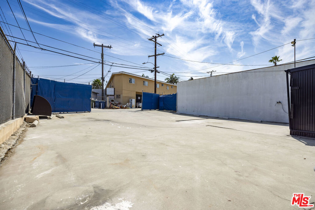 718 Centinela Avenue Property Photo 26