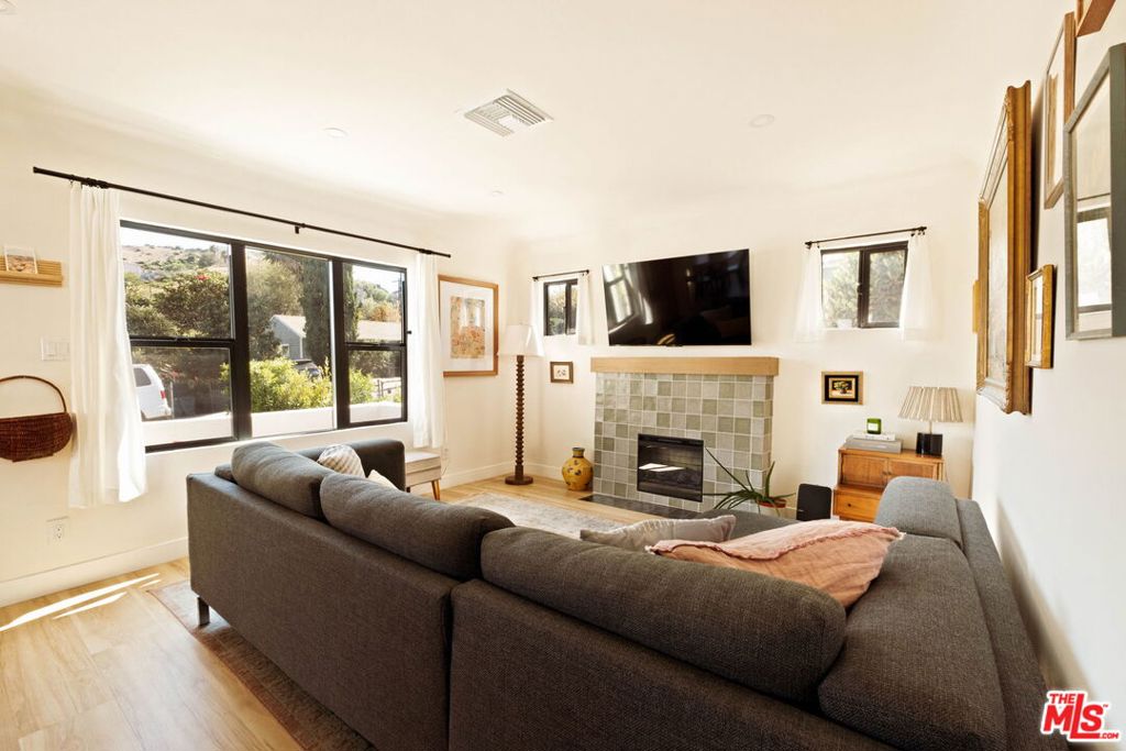 4573 Zane Street Property Photo 9