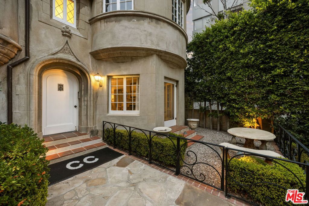 10341 Wilshire Boulevard Property Photo 2