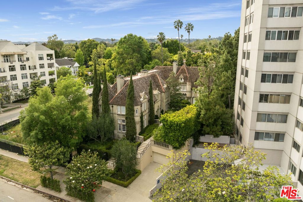 10341 Wilshire Boulevard Property Photo 23