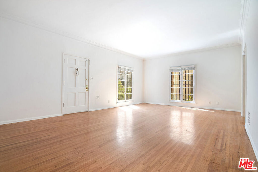 1217 1/2 S Alfred Street Property Photo 3