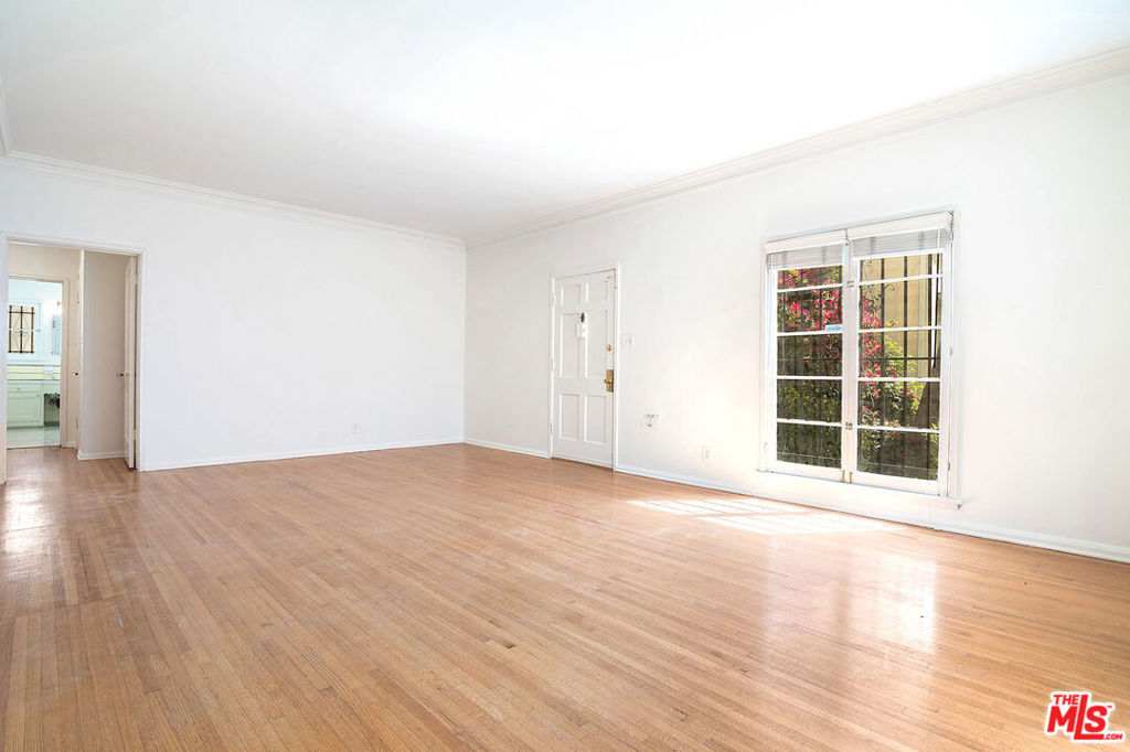 1217 1/2 S Alfred Street Property Photo 4