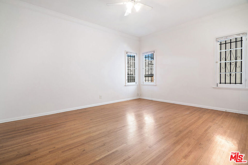 1217 1/2 S Alfred Street Property Photo 9