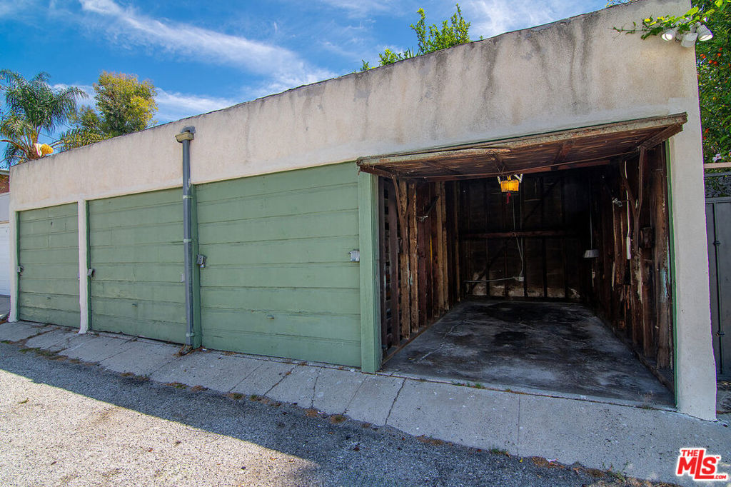 1217 1/2 S Alfred Street Property Photo 17