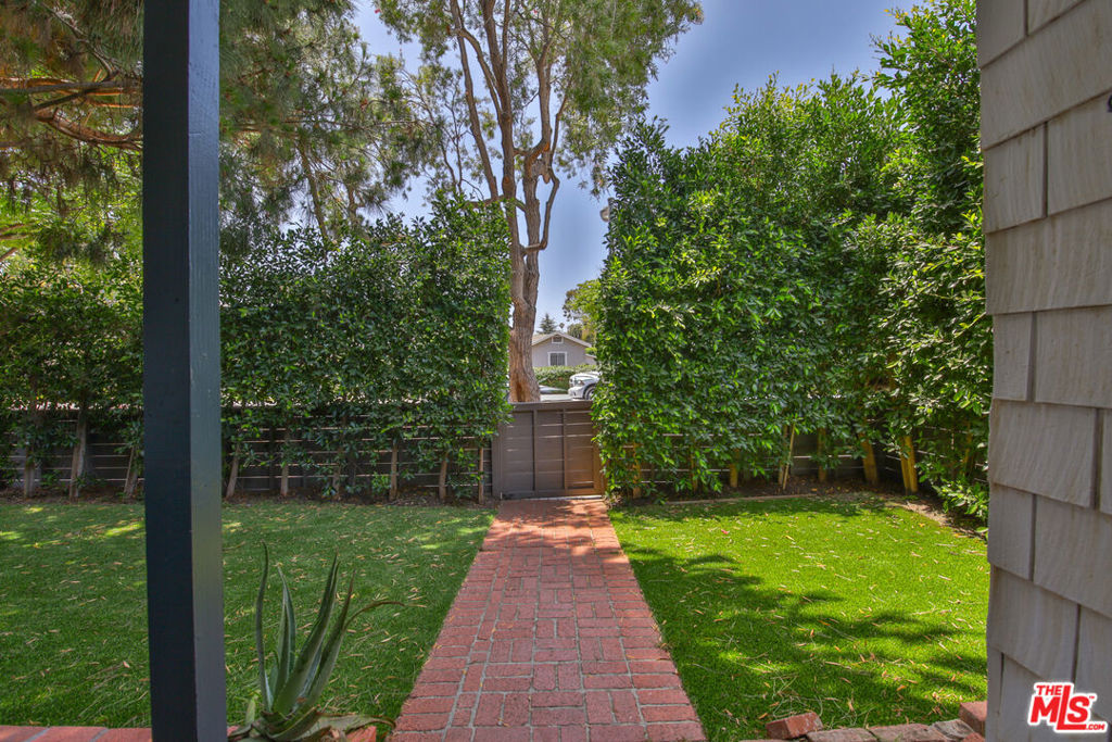 1817 17th Street Property Photo 3