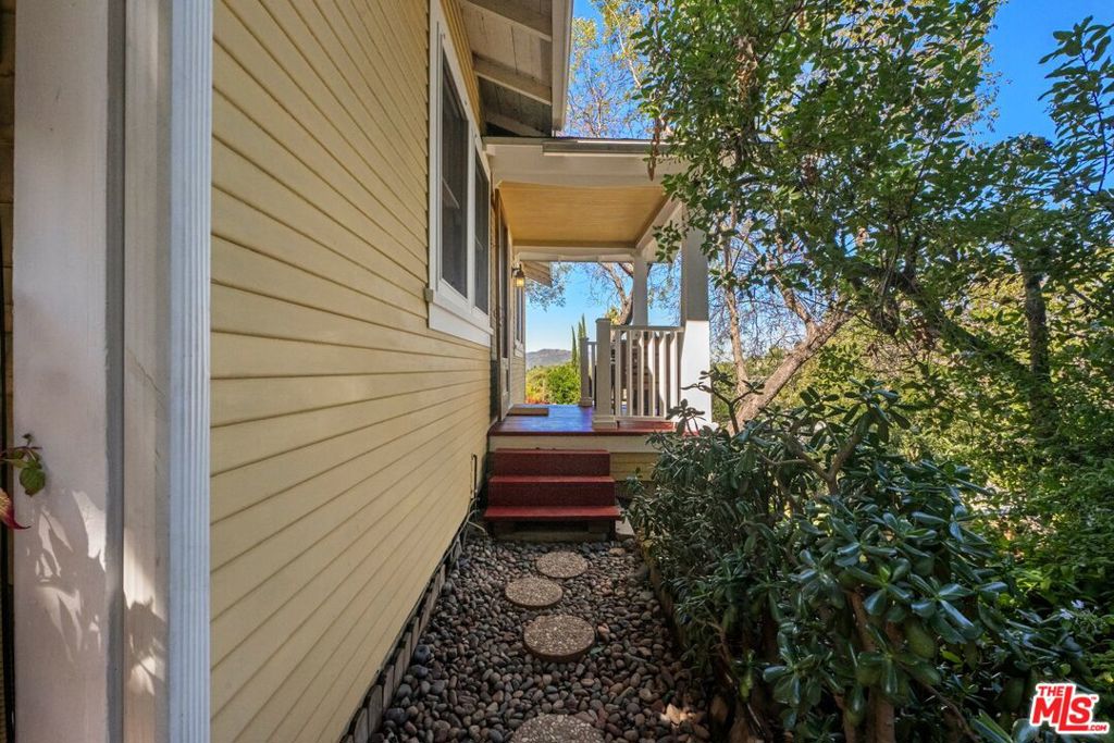 1812 Wollam Street Property Photo 4