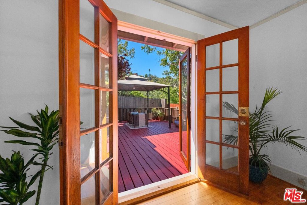 1812 Wollam Street Property Photo 8