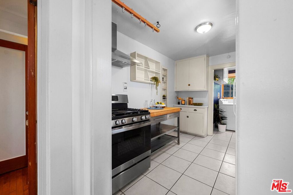 1812 Wollam Street Property Photo 11
