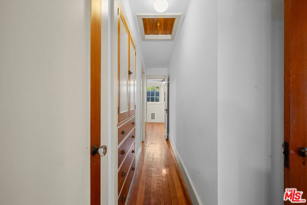 1812 Wollam Street Property Photo 23
