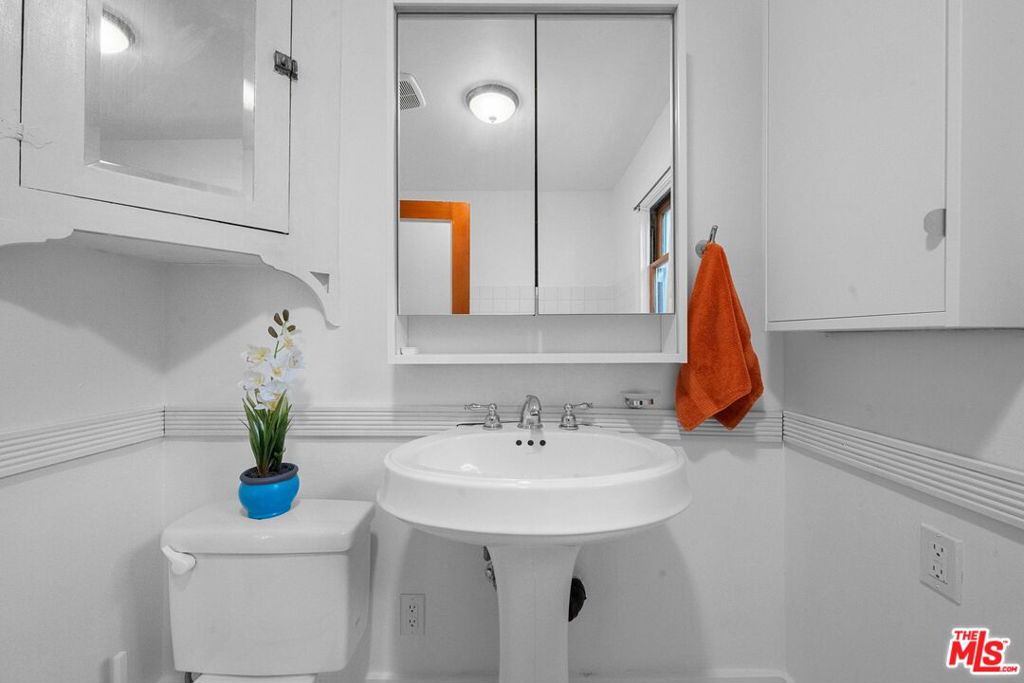 1812 Wollam Street Property Photo 25