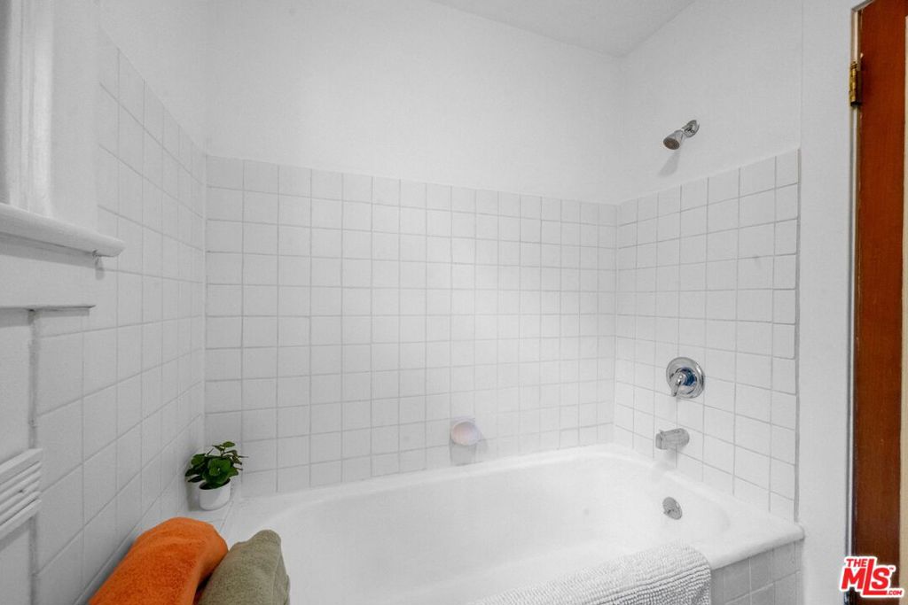 1812 Wollam Street Property Photo 26