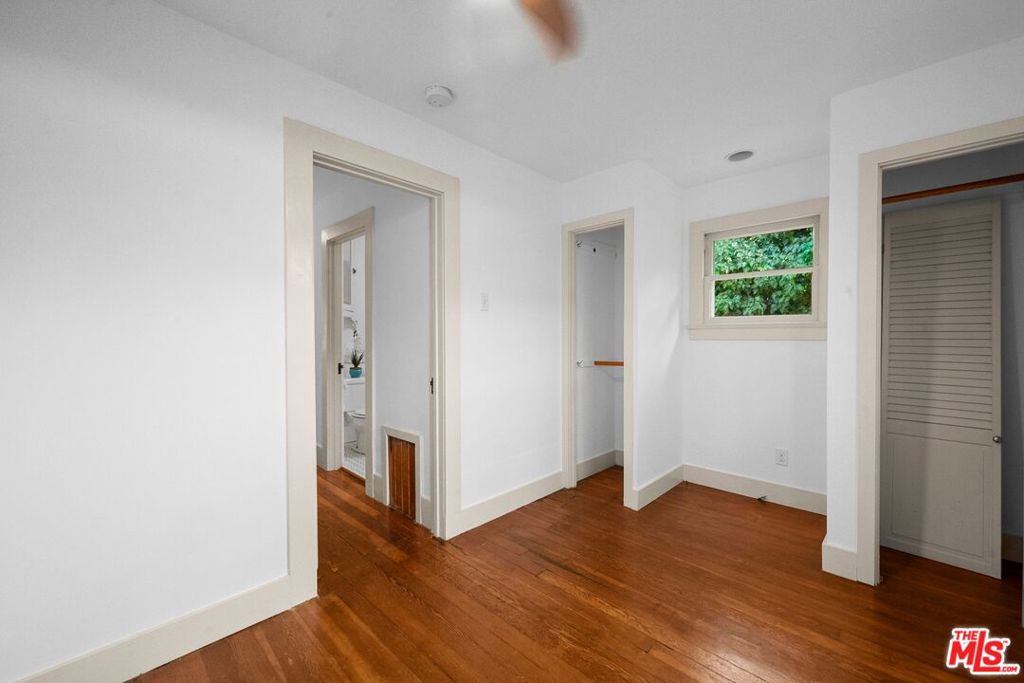 1812 Wollam Street Property Photo 29