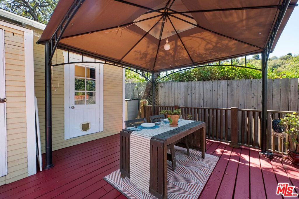 1812 Wollam Street Property Photo 31