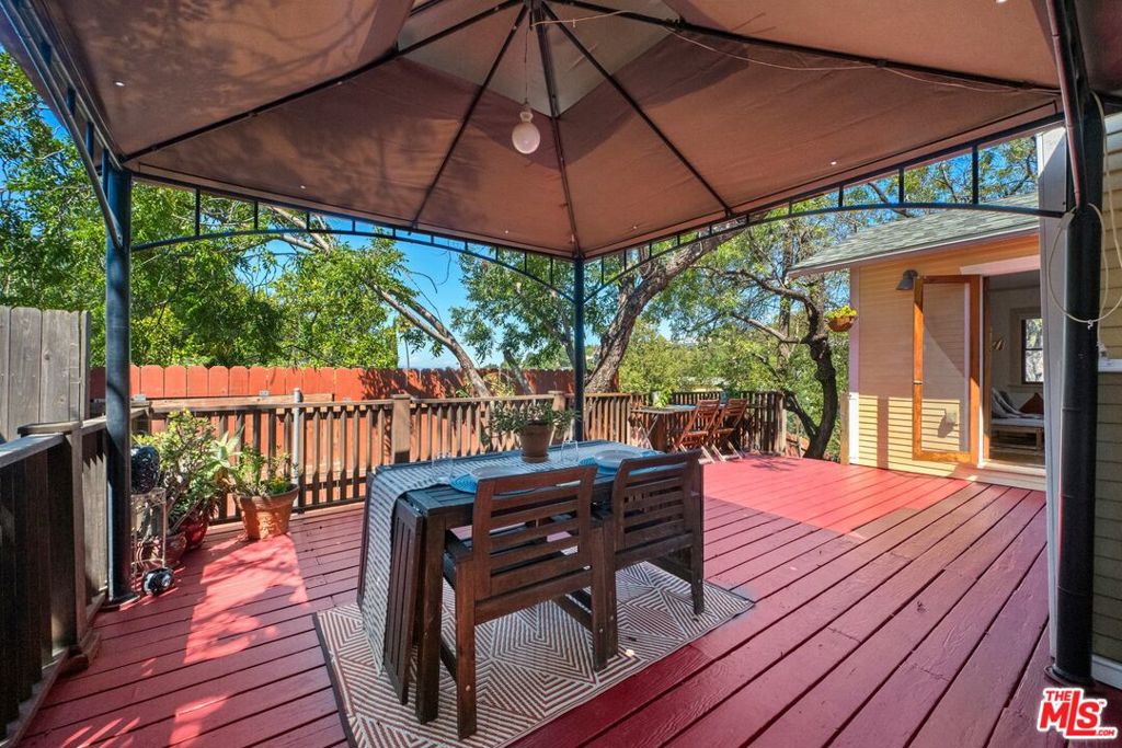 1812 Wollam Street Property Photo 32