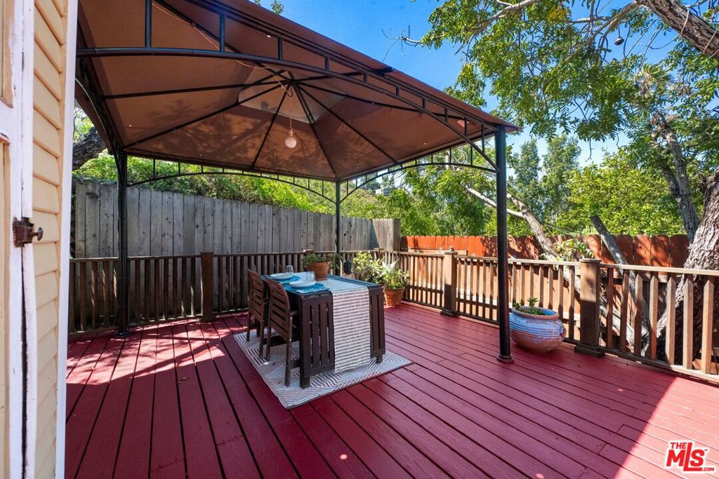 1812 Wollam Street Property Photo 35