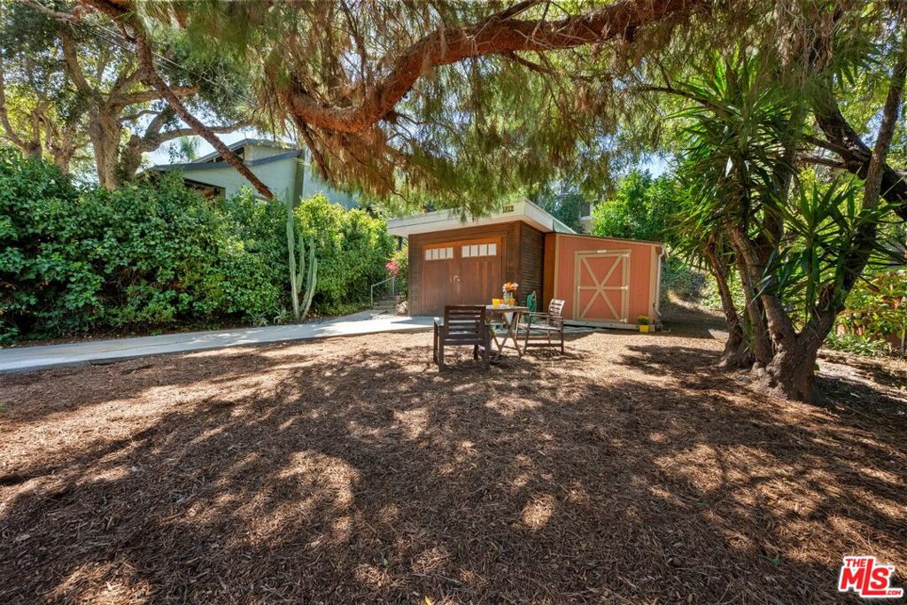 1812 Wollam Street Property Photo 45