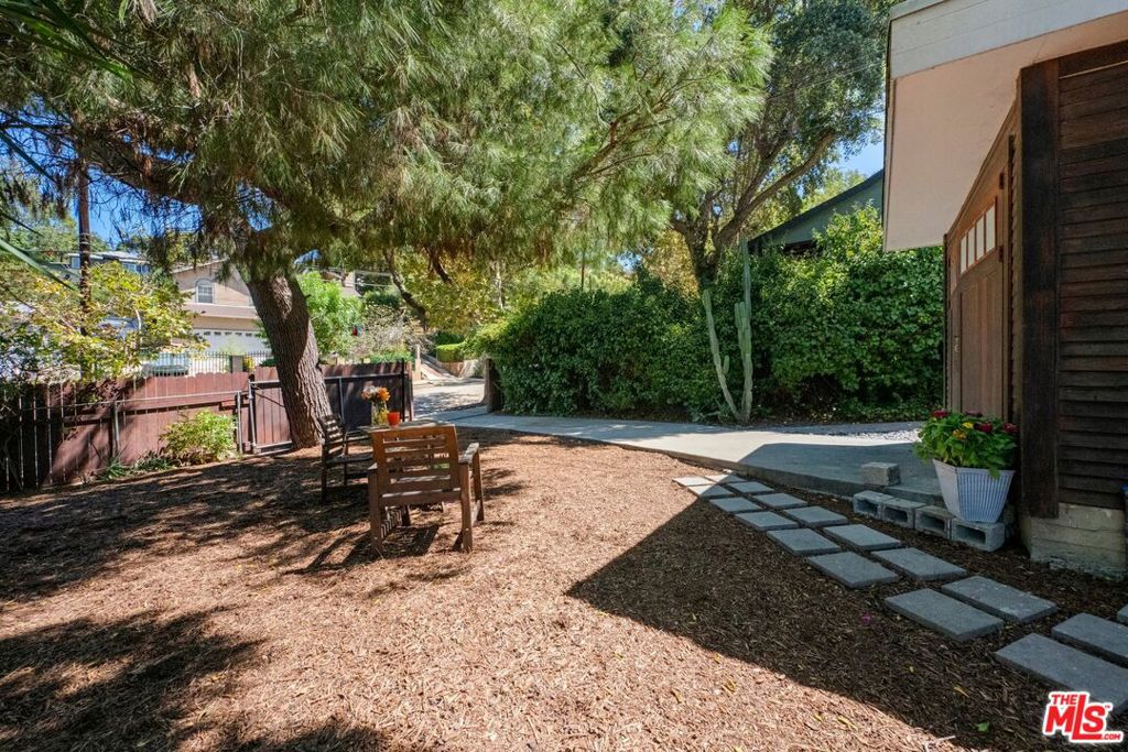 1812 Wollam Street Property Photo 47