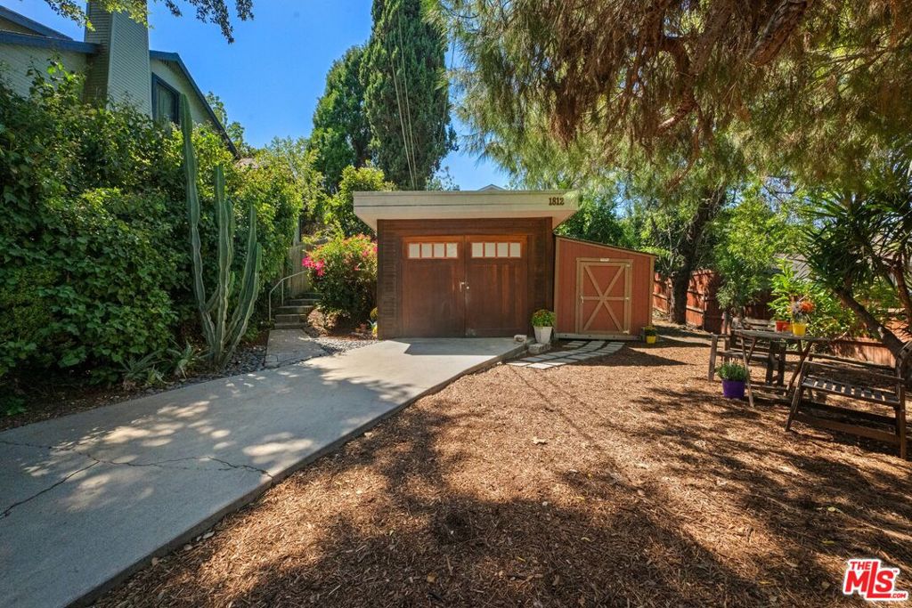 1812 Wollam Street Property Photo 48