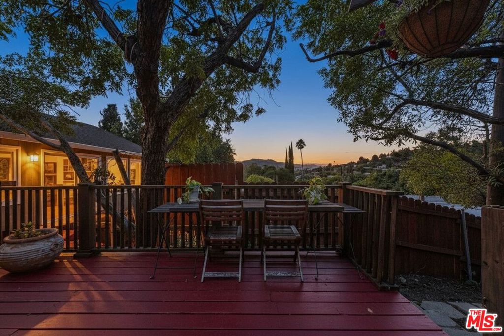 1812 Wollam Street Property Photo 66