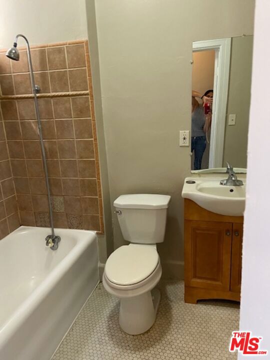 4535 W 11th Place Property Photo 21