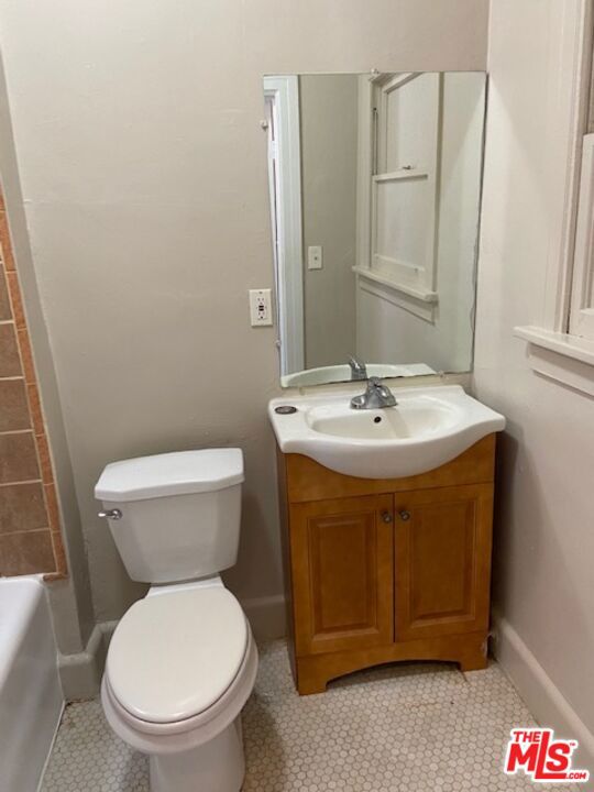 4535 W 11th Place Property Photo 23