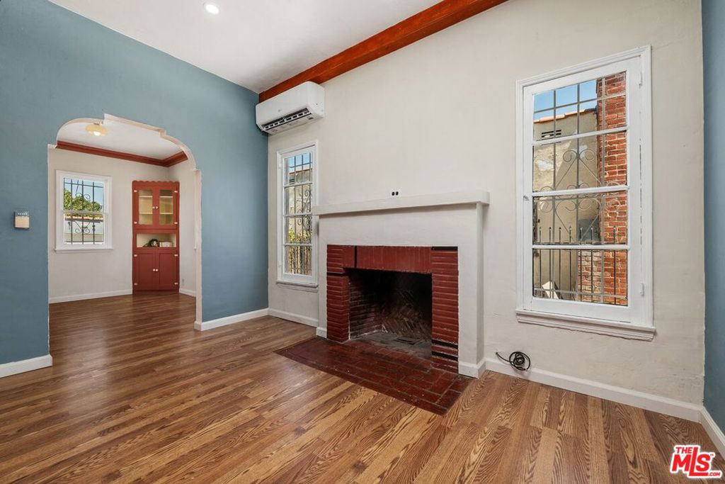 1845 W 88th Street Property Photo 8