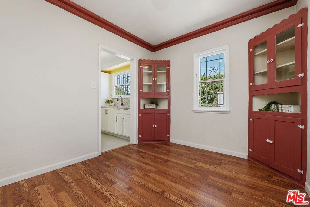 1845 W 88th Street Property Photo 9