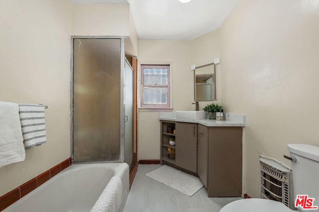 1845 W 88th Street Property Photo 24