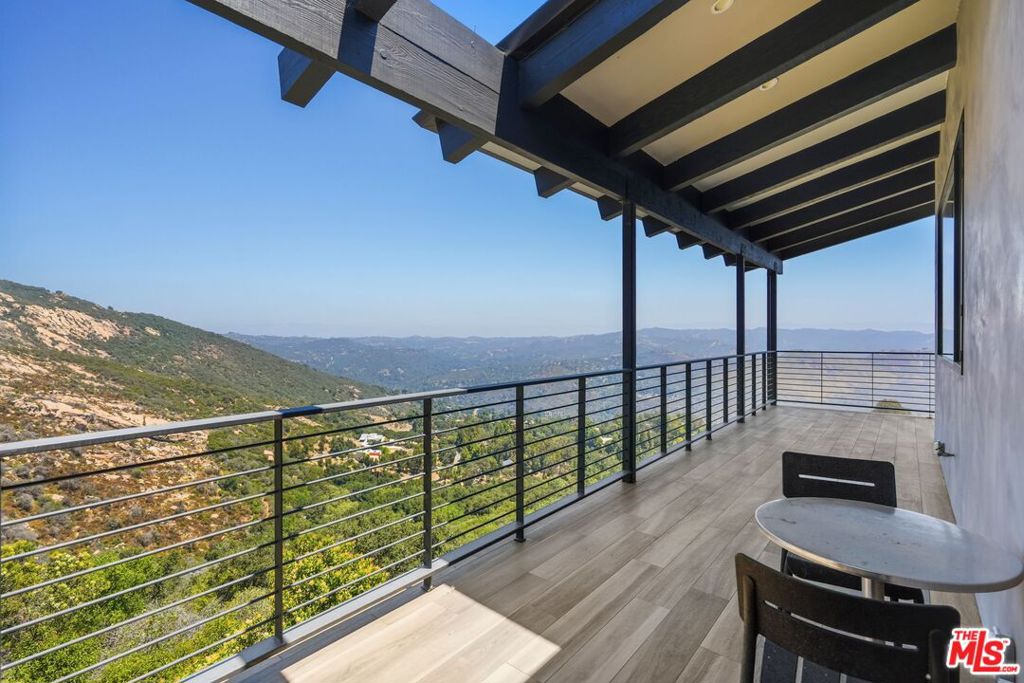 2345 Tuna Canyon Road Property Photo 14