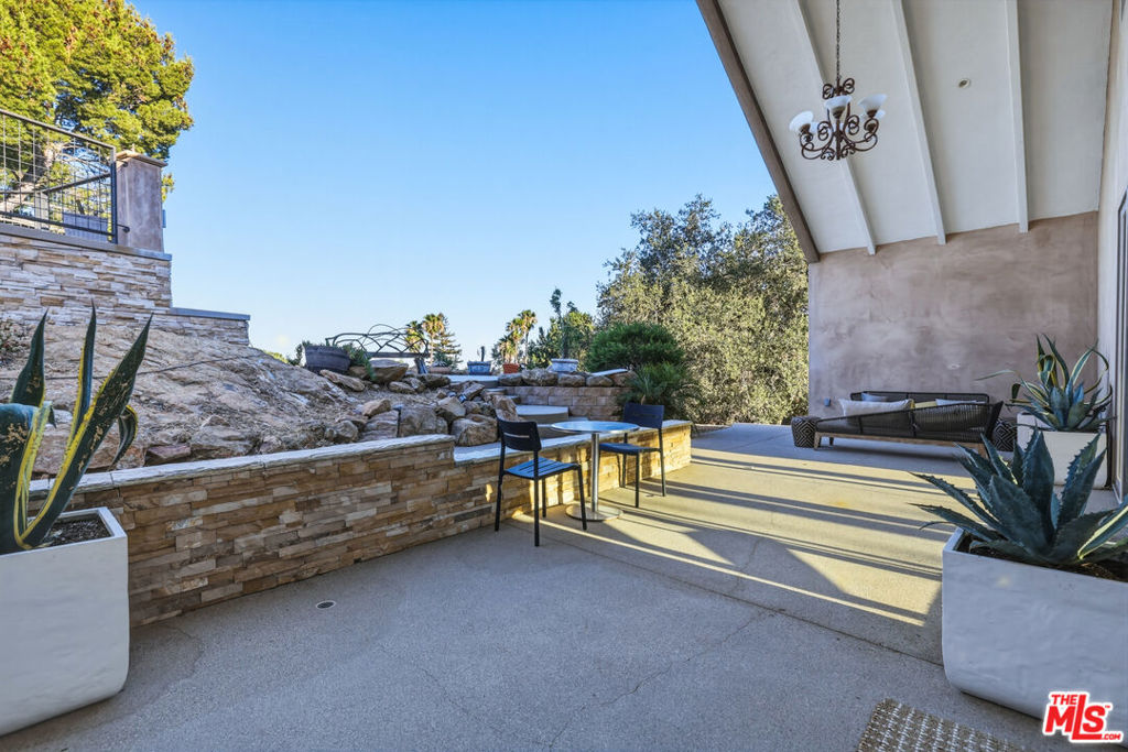 2345 Tuna Canyon Road Property Photo 56