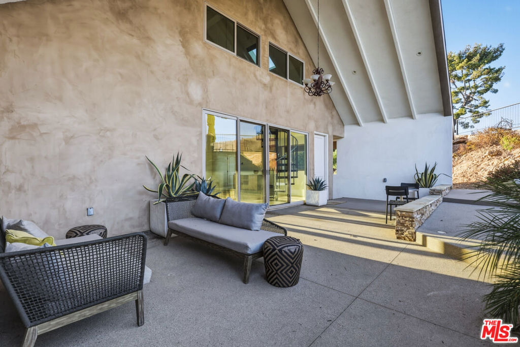 2345 Tuna Canyon Road Property Photo 57