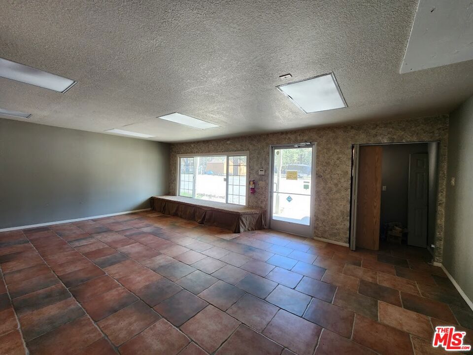 441 W Big Bear Boulevard Property Photo 12