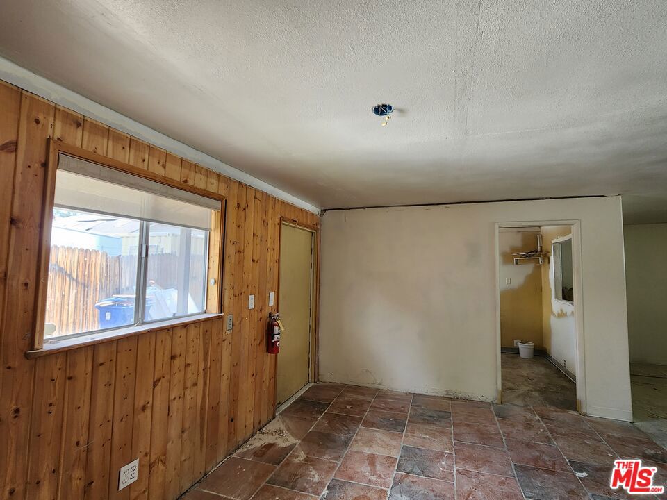 441 W Big Bear Boulevard Property Photo 19