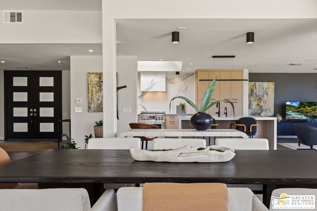 7 Wesleyan Court Property Photo 6