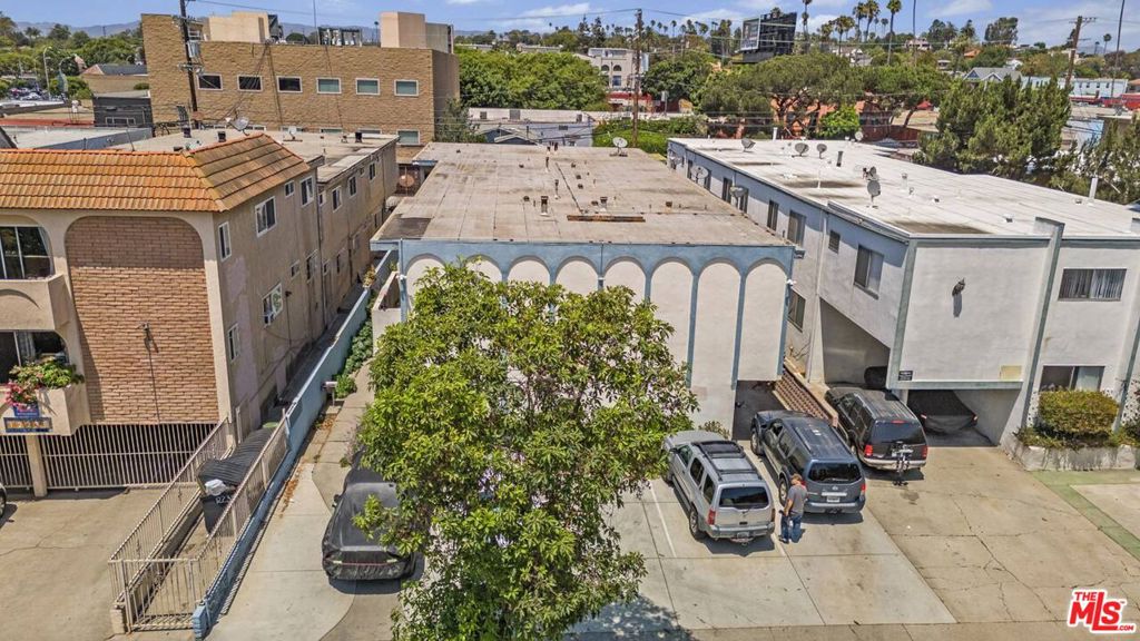 12231 Pacific Avenue Property Photo 1